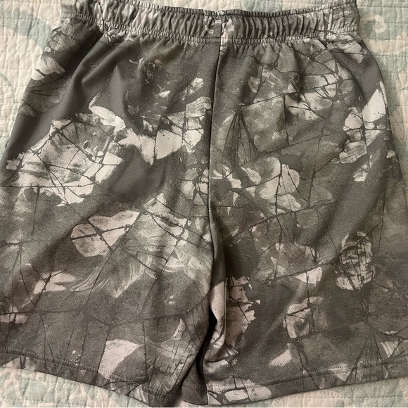 Two pair of Nike Dri-Fit Men’s Shorts Size Medium - Picture 6 of 8